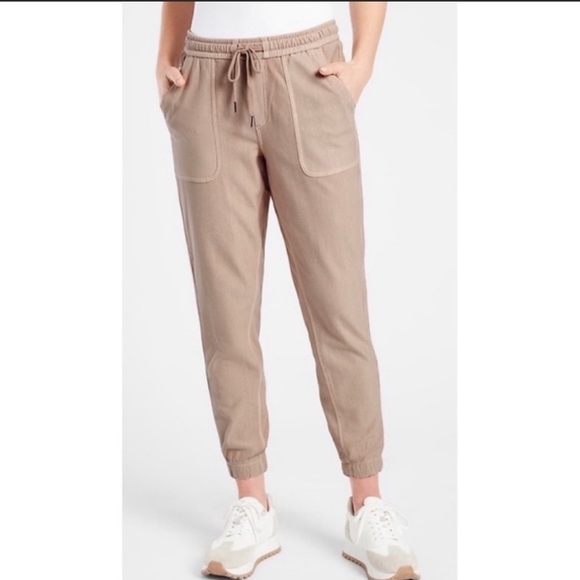 Athleta Farallon Jogger‎ 22 A13